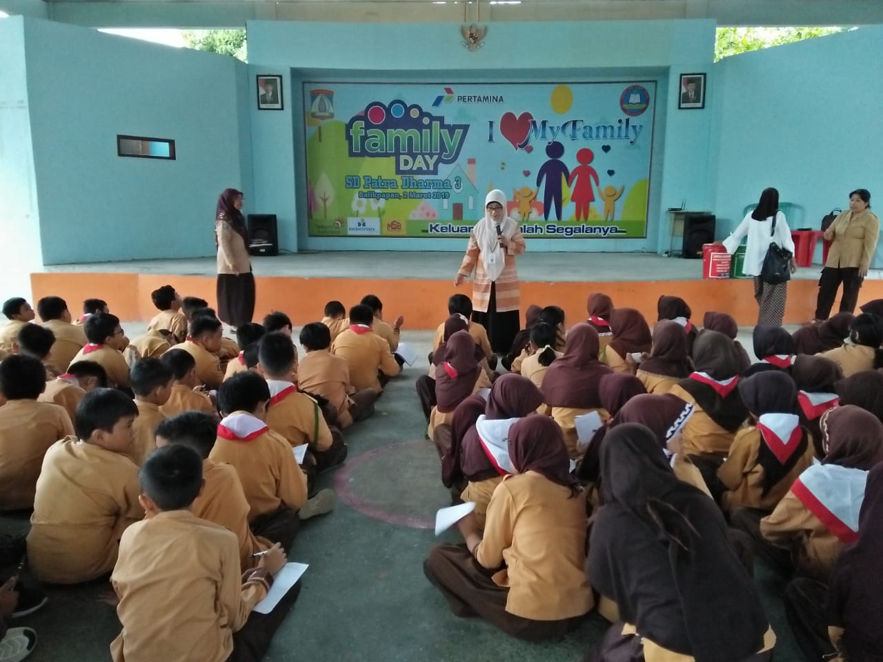 Sosialisasi Pengurangan Sampah Plastik dan Penerapan Penggunaan Tumbler Kepada Siswa SD Patra Dharma 3 Balikpapan.