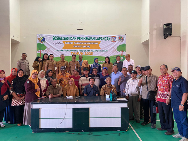 Sosialisasi dan Peninjauan Lapangan kegiatan FCPF -CF (Forest Carbon Partnership Facility - Carbon Fund) 