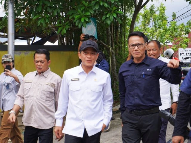 Kunjungan Menteri Lingkungan Hidup/Kepala Badan Pengendalian Lingkungan Hidup ke Kota Balikpapan untuk memantau langsung kondisi pengelolaan sampah di Kota Balikpapan Kunjungan Menteri Lingkungan Hidup/Kepala Badan Pengendalian Lingkungan Hidup ke Kota Balikpapan untuk memantau langsung kondisi pengelolaan sampah di Kota Balikpapan